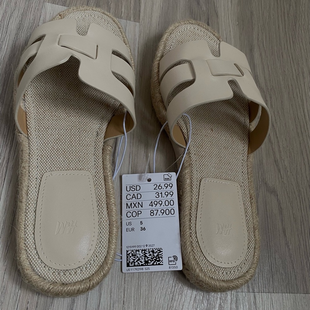 Vacay Sandals